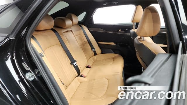 Kia K5 2021 — ფოტო 12/20
