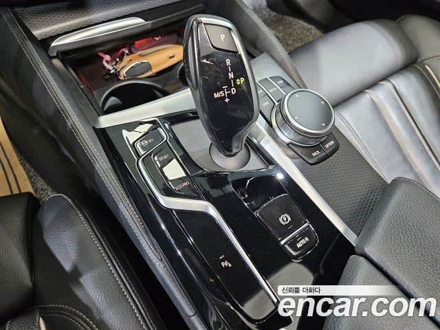 BMW 5 Series 2022 — Photo 10/20
