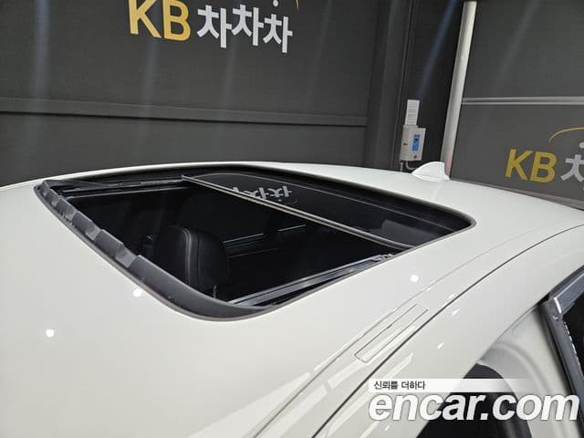 BMW 5 Series 2022 — Photo 1/20
