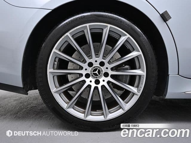 Mercedes-Benz S-Class 2021 — Photo 3/20