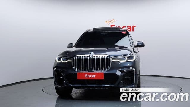 BMW X7 2021 — Photo 16/20