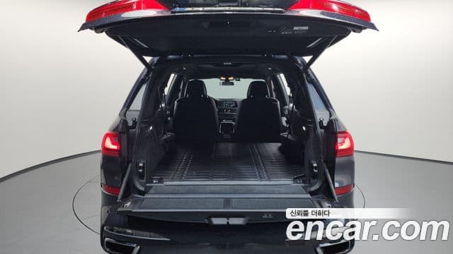 BMW X7 2021 — Photo 17/20