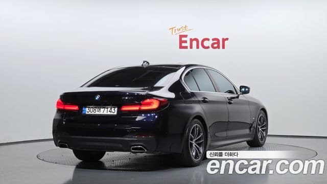 BMW 5 Series 2022 — ფოტო 2/20