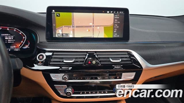 BMW 5 Series 2022 — ფოტო 16/20