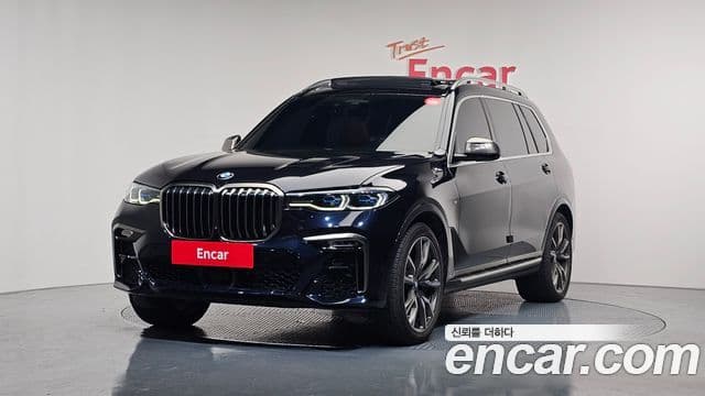 BMW X7 2021 — Фото 1/20