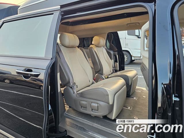Kia Carnival 2024 — Photo 14/20
