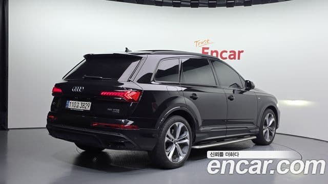 Audi Q7 2022 — Şəkil 2/20