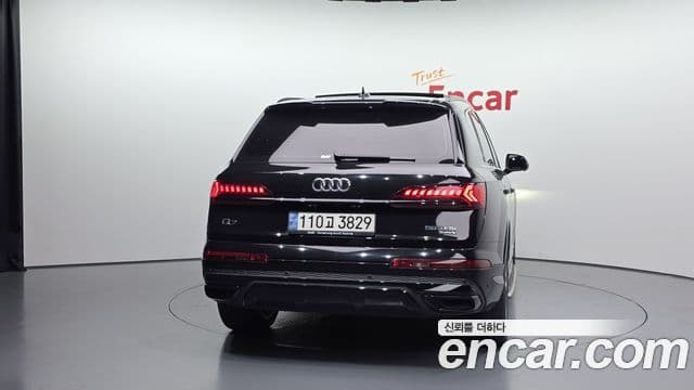 Audi Q7 2022 — Şəkil 4/20