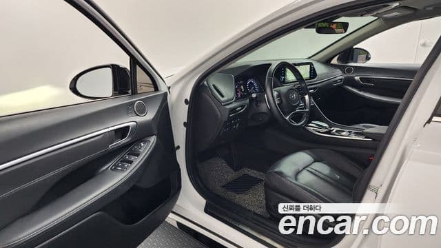 Hyundai Sonata 2021 — ფოტო 10/20