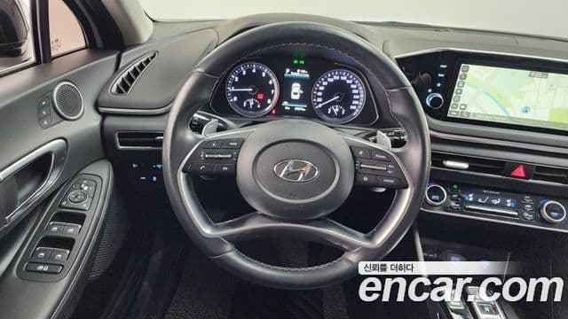 Hyundai Sonata 2021 — ფოტო 13/20