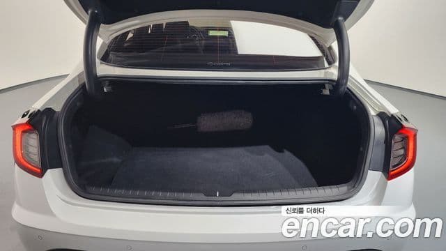 Hyundai Sonata 2021 — ფოტო 20/20