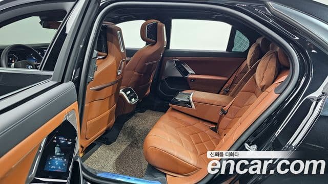 BMW 7 Series 2025 — Şəkil 12/20