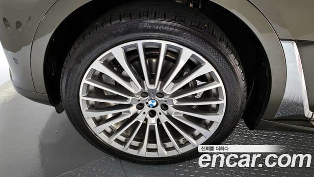 BMW X7 2022 — ფოტო 5/20