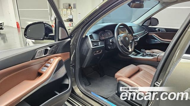 BMW X7 2022 — ფოტო 10/20