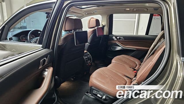 BMW X7 2022 — ფოტო 11/20