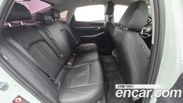 Hyundai Sonata Hybrid 2020 — ფოტო 14/20