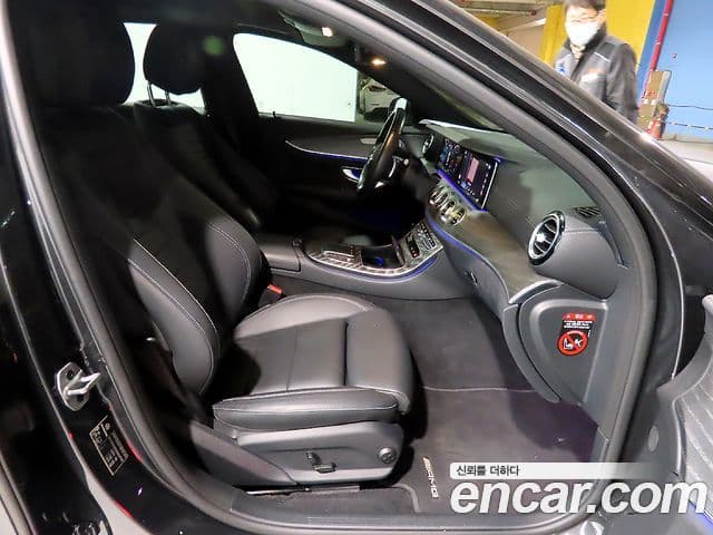 Mercedes-Benz E-Class 2020 — ფოტო 5/20