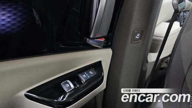 Kia Carnival 2021 — Şəkil 19/20