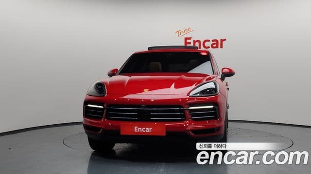 Porsche Cayenne 2023 — ფოტო 3/20