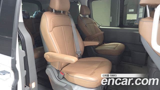 Hyundai Staria 2021 — ფოტო 11/20