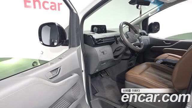 Hyundai Staria 2021 — ფოტო 12/20