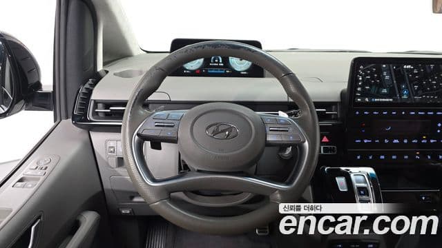 Hyundai Staria 2021 — ფოტო 13/20