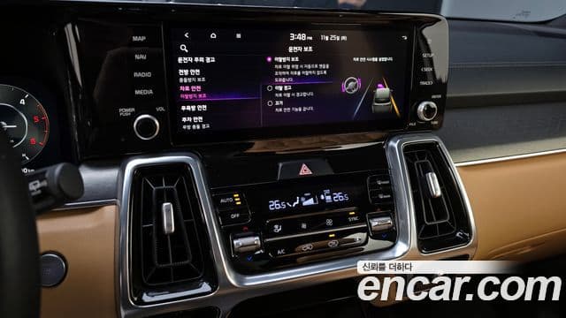 Kia Sorento 2021 — Фото 16/20