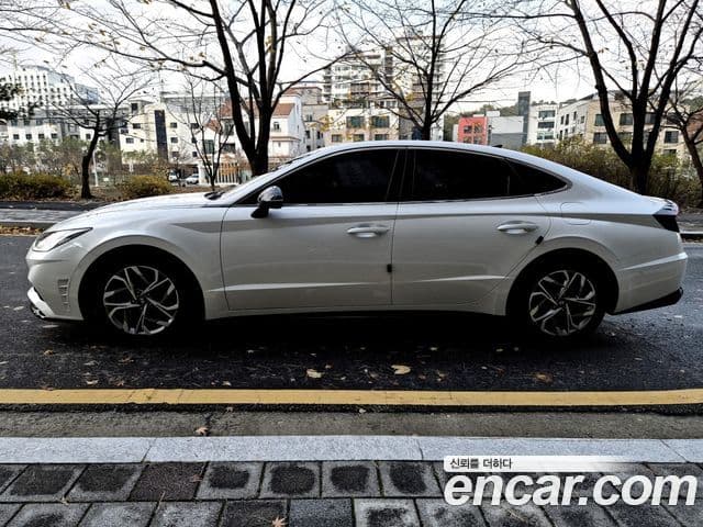 Hyundai Sonata 2021 — ფოტო 7/20