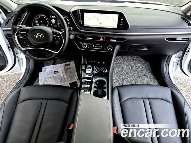 Hyundai Sonata 2021 — ფოტო 14/20