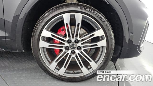 Audi SQ5 2022 — Photo 12/20