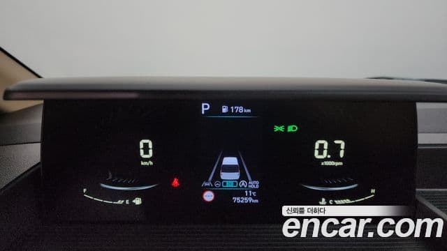 Hyundai Staria 2022 — Photo 7/20
