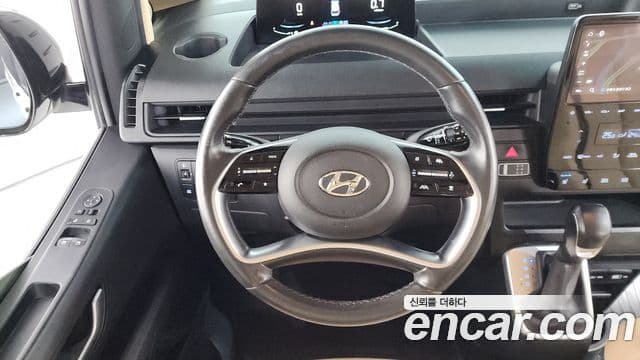 Hyundai Staria 2022 — Photo 3/20