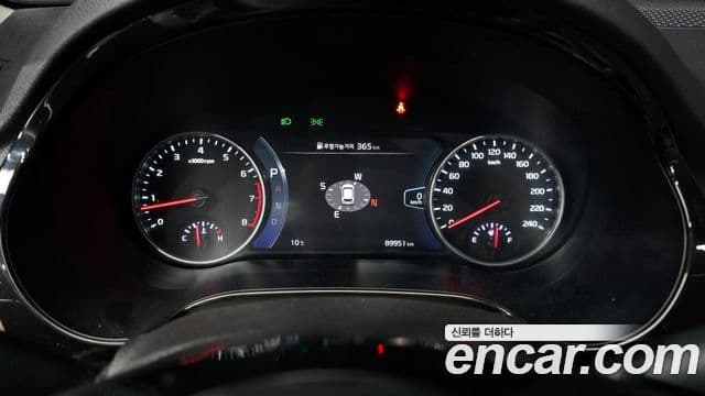 Kia Seltos 2020 — ფოტო 8/20