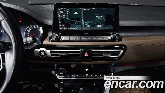 Kia Seltos 2020 — ფოტო 14/20
