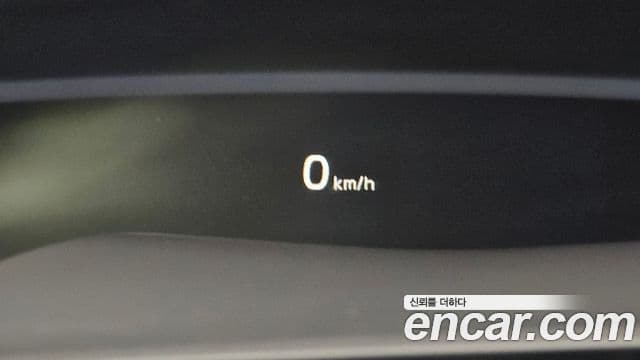 Kia Seltos 2020 — ფოტო 17/20
