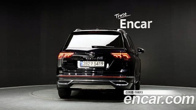 Volkswagen Tiguan Allspace 2022 — фото 4 из 20