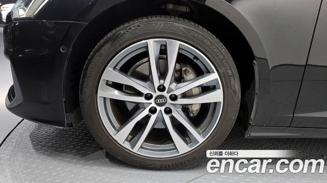 Audi A6 2021 — ფოტო 5/20
