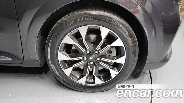 Kia Carnival 2021 — Photo 16/20