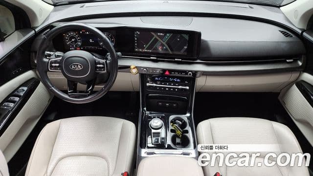 Kia Carnival 2021 — Photo 19/20