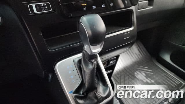 Hyundai Staria 2022 — Şəkil 9/20