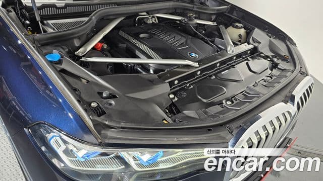 BMW X7 2021 — ფოტო 6/20