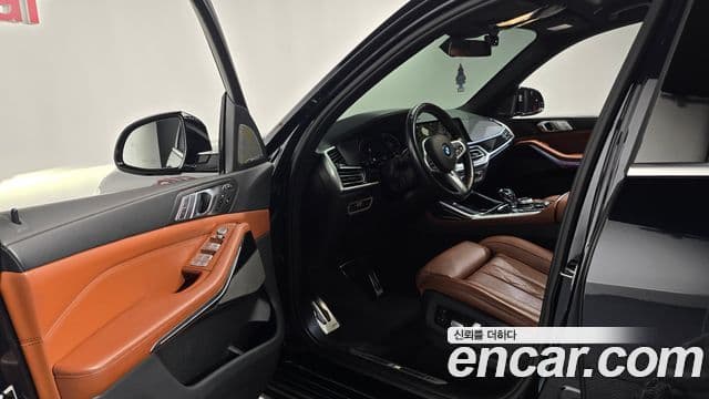 BMW X7 2021 — ფოტო 10/20
