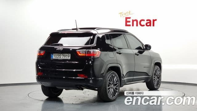 Jeep Compass 2022 — ფოტო 3/20