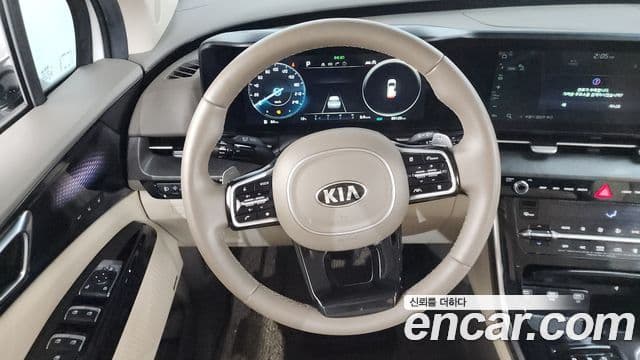 Kia Carnival 2021 — Фото 13/20