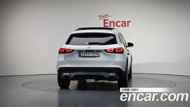 Mercedes-Benz GLA-Class 2021 — ფოტო 4/20