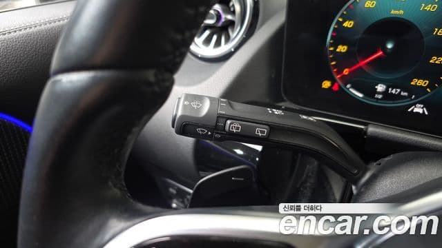 Mercedes-Benz GLA-Class 2021 — ფოტო 18/20