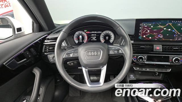 Audi A4 2021 — ფოტო 13/20