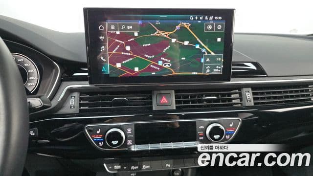 Audi A4 2021 — ფოტო 16/20