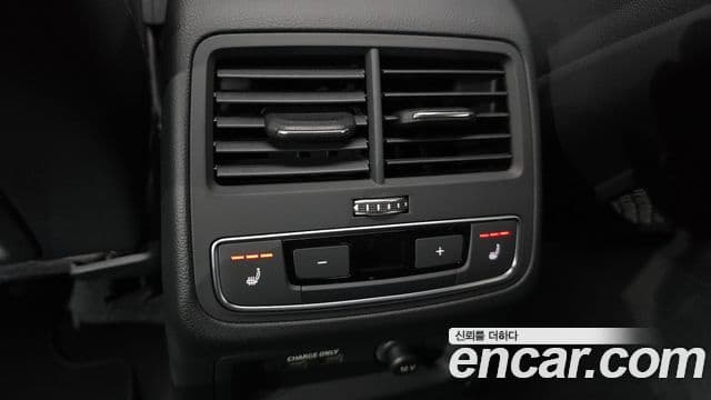 Audi A4 2021 — ფოტო 18/20