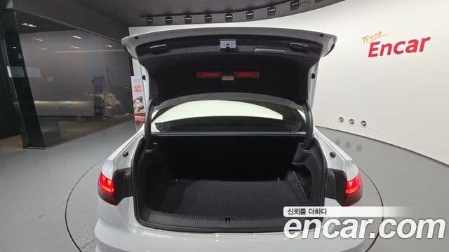 Audi A4 2021 — ფოტო 20/20